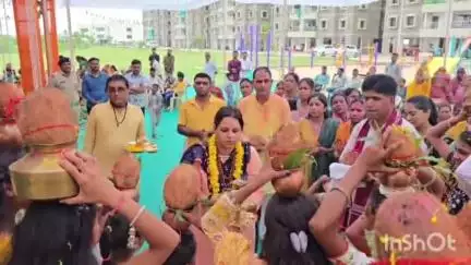 મોડાસા: સોમેશ્વર મહાદેવ મંદિરની પૂજા અર્ચના કરવા પહોંચ્યા પોલીસવડા