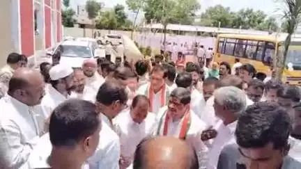 జహీరాబాద్: రాష్ట్రంలో విద్యాభివృద్ధికి ప్రభుత్వం ప్రత్యేక కృషి: పట్టణంలో రవాణా శాఖ మంత్రి పొన్నం ప్రభాకర్