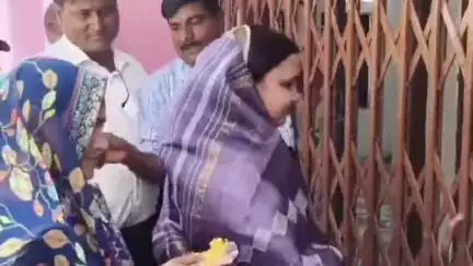महराजगंज: दरौंदा प्रखंड प्रमुख ने जीविका कार्यालय भवन का उद्घाटन किया
