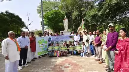 भादरा: भादरा में विश्व पर्यावरण दिवस पर पर्यावरण मित्र संस्थान ने 101 पौधों का किया रोपण