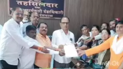 शिरुर अनंतपाळ: शिवसेना उद्धव बाळासाहेब ठाकरे पक्षाच्या पदाधिकारीच्या वतीने 'क्या हुआ तेरा वादा' आंदोलन, तहसीलदारास दिले निवेदन