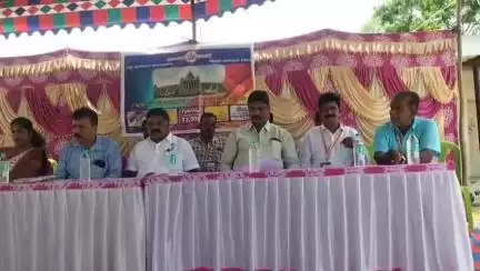 ಹನೂರು: ಪ್ರಚಾರ ಹಿನ್ನಡೆ; ಕೌದಳ್ಳಿ ಗ್ರಾಮದಲ್ಲಿ ಗ್ಯಾರೆಂಟಿ ಯೋಜನೆಯ ಸಭೆ ಮುಂದೂಡಿಕೆ