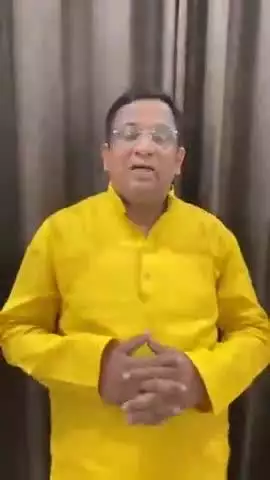 पलिया और निघासन की जनता का दोष क्या!! 
जिन्हें बड़ी रेलवे लाइन की सुविधा नहीं मिल पा रही है सांसद और विधायक प्रधानमंत्री जी और रेल मंत्री जी से बात करे जिस दे हमारे यहां के लोगों का रेल सुविधा मिल सके
