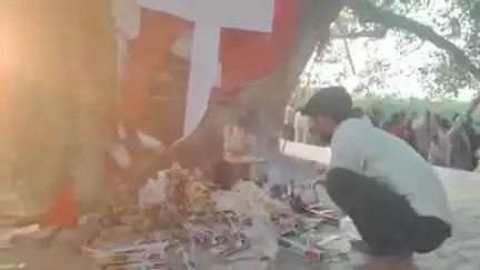 अमृतपुर: बिचपुरिया गांव में पट्टी वाले ब्रह्मदेव बाबा के स्थान पर भव्य मेला लगा, महिलाओं ने मनोकामनाएं पूर्ण होने की दी जानकारी