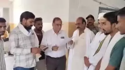 टीकमगढ़: बजरंग दल कार्यकर्ताओं ने गोवंश हत्या व तस्करी के खिलाफ कठोर कार्रवाई की मांग करते हुए कलेक्ट्रेट में ज्ञापन सौंपा