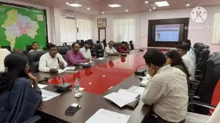 मुरहू: समाहरणालय में उपायुक्त की अध्यक्षता में जिला ई-गवर्नेंस सोसायटी और टेलीकॉम कमेटी खूंटी की बैठक आयोजित