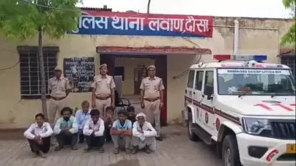लवाण: लवाण थाना पुलिस ने दो जगह से 80 लीटर अवैध देशी शराब जप्त की, दो गिरफ्तारी वारंटी व 6 गैर सायलान को शांतिभंग पर किया कार्रवाई
