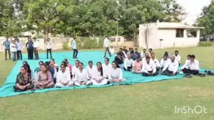 લુણાવાડા: જિલ્લા ન્યાયાલય ખાતે પ્લાસ્ટિક પ્રદુષણ જાગૃતિ અર્થે ભવાઈ નાટક યોજાયું