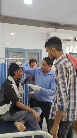 नदबई: डहरा मोड़ के पास तेज रफ्तार बाइक अनियंत्रित होकर स्लिप हुई, 2 युवक घायल