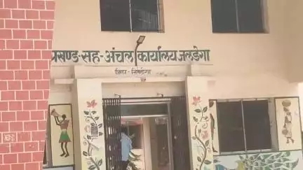 जलडेगा: जलडेगा में मनरेगा के तहत बन रहे कुओं को पूरा करने का बीडीओ ने दिया निर्देश, कई कुएं अब भी अधूरे