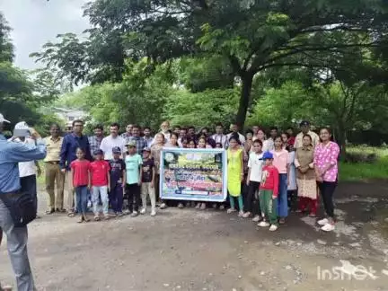 रोहा: जागतिक पर्यावरण दिनानिमित्त रोहा एसटी आगारात वृक्षारोपण, रोहा वनअधिकारी यांनी जास्तीत जास्त झाडे लावण्याचा केला निर्धार