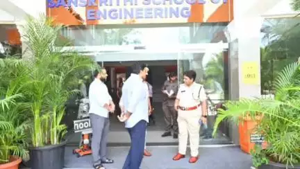 రేపటి నుంచి మెగా డీఎస్సీ పరీక్షలు, బీడుపల్లి వద్ద పరీక్షా కేంద్రాన్ని పరిశీలించి పకడ్బందీ ఏర్పాట్లు చేశామన్న ఎస్పీ రత్న