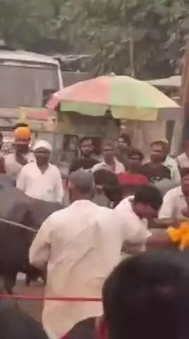 मुरादाबाद: रामपुर दौराहे पर ईद के बाजार में खूनखराबे का वीडियो सोशल मीडिया पर हुआ वायरल