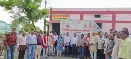 पंडरिया: विकसित कृषि संकल्प अभियान के अंतर्गत ग्राम दौजरी एवं रवेली में कृषि कल्याण परिषद अध्यक्ष ने कृषि रथ का शुभारंभ किया