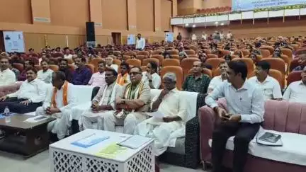 डूंगरपुर: राज्य सरकार के वंदे गंगा जल संरक्षण और जन अभियान के तहत गुरुवार को जिलेभर में कार्यक्रम आयोजित हुए