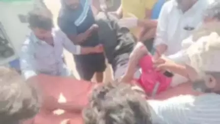 ತಿಪಟೂರು: ರಜತಾದ್ರಿಪುರ ಬಳಿ ಬೈಕ್-ಕಾರು ಮಧ್ಯೆ ಭೀಕರ ಅಪಘಾತ, ಸವಾರನ ಸ್ಥಿತಿ ಗಂಭೀರ