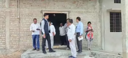 ಇಳಕಲ್‌: ಹುನಗುಂದ-ಇಳಕಲ್ ತಾಲ್ಲೂಕಿನ ವಿವಿಧ ಪ್ರದೇಶಗಳಲ್ಲಿ ಅಭಿವೃದ್ಧಿ ಕಾಮಗಾರಿ ಪರಿಶೀಲಿಸಿದ ಜಿ.ಪಂ. ಸಿಇಒ ಕುರೇರ