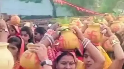 सारठ: चितरा शिव मंदिर में 44वें महायज्ञ को लेकर कलश यात्रा निकाली गई
