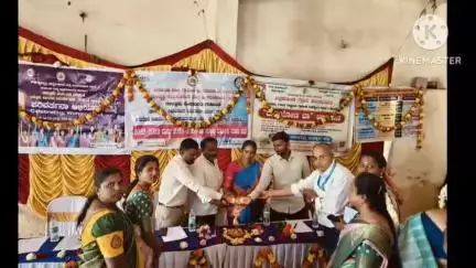 ಚಿಕ್ಕಬಳ್ಳಾಪುರ: 'ಸ್ತ್ರೀ ಚೇತನ ಹಾಗೂ ದುಡಿಯೋಣ ಬಾ' ಅಭಿಯಾನ ಗ್ರಾಮೀಣ ಜನರಿಗೆ ಸಹಕಾರಿ: ವರ್ಲಕೊಂಡ ಗ್ರಾಮದಲ್ಲಿ ಅಭಿವೃದ್ಧಿ ಅಧಿಕಾರಿ ಶ್ರೀನಿವಾಸ್ ಮೂರ್ತಿ