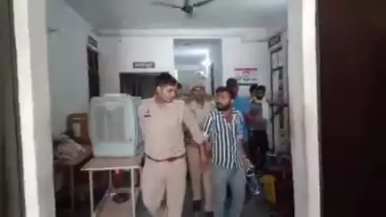 मुहम्मदाबाद गोहना: नगरीपार मोड़, सुरहुर पुर के पास से नाबालिग से छेड़खानी करने वाला आरोपी गिरफ्तार