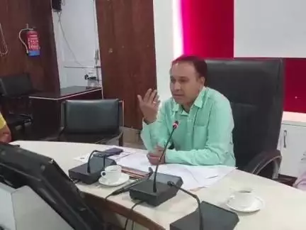 डेहर: बरसात से पूर्व प्रशासनिक तैयारियों को लेकर SDM की अध्यक्षता में विभिन्न विभागों के अधिकारियों के साथ समीक्षा बैठक आयोजित