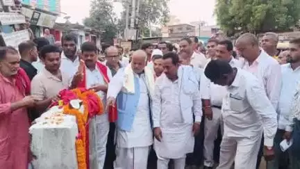 बिहार: मंत्री श्रवण कुमार ने दीपनगर में सड़क निर्माण कार्य का किया शिलान्यास