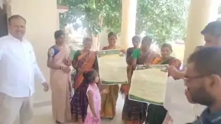 ಕುಕನೂರ: ವಿಕಸಿತ ಕೃಷಿ ಸಂಕಲ್ಪ ಅಭಿಯಾನ ರೈತನಿಗೆ ವರದಾನ: ಬನ್ನಿಕೊಪ್ಪದಲ್ಲಿ ಗ್ರಾ.ಪಂ ಅಧ್ಯಕ್ಷ ನಾಗರಾಜ ವೇಂಕಟಾಪುರ