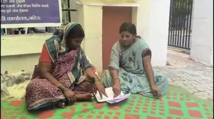 नांदेड: भावाला आत्महत्येस प्रवृत्त करणाऱ्या हदगाव येथील इंजिनिअर, अभियंता व ठेकेदारावर गुन्हे दाखल करा: उपोषणकर्त्या पुजा चव्हाण