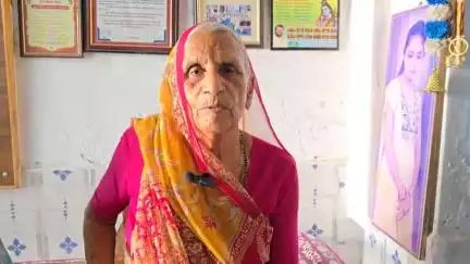 ભુજ: "PM મોદી અમારા સિંદૂરના છોડને પાણી પાય છે એ જોઈ આનંદ થયો" : માધાપરના ૮૩ વર્ષીય વીરાંગના સામબાઈ ખોખાણીએ લાગણી વ્યક્ત કરી