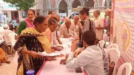 ધોરાજી: સરકારી હોસ્પિટલ ખાતે સીનીયર સીટીઝનો માટે અલગ અલગ પ્રકારના સાધન સહાય માટેનો કેમ્પ યોજવામાં આવ્યો