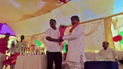 मोरवा: विधायक रणविजय साहू द्वारा सारंगपुर पश्चिमी समेत कई पंचायतों में खेल मैदान का उद्घाटन