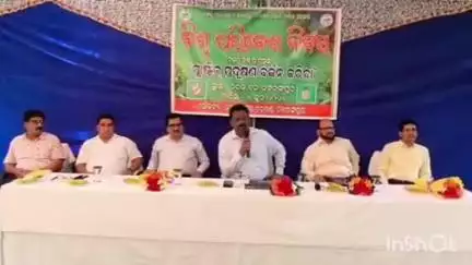 ନବରଙ୍ଗପୁର ପୋଲିସ ଷ୍ଟେସନ: ଚରକବନ ରେ ବନ ଵିଭାଗ ପକ୍ଷରୁ ବିଶ୍ଵ ପରିବେଶ ଦିବସ ପାଳିତ