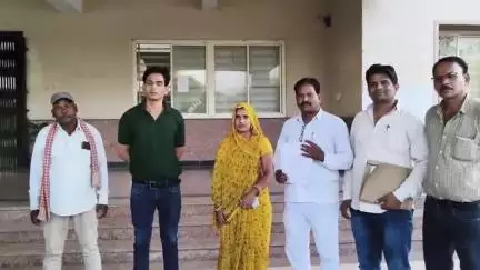 अशोक नगर: शाढ़ौरा नगर परिषद में विकास कार्यों पर विवाद, 9 पार्षदों ने अध्यक्ष पर भेदभाव का आरोप लगाकर कलेक्टर को सौंपा ज्ञापन