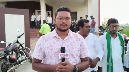 पूर्वी टुंडी: पूर्वी टुंडी में आगामी त्योहारों को लेकर गणमान्य लोगों ने मीडिया से की बातचीत