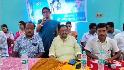 রানাঘাট ২: বিশ্ব পরিবেশ দিবসের দিনে মাধ্যমিক ও উচ্চ মাধ্যমিক পরীক্ষায় রানাঘাট 2 ব্লক এলাকার কৃতি ছাত্র ছাত্রীদের সম্বর্ধিত করলো TMC