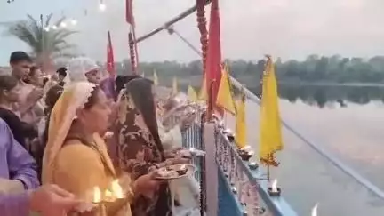 बालाघाट: गंगा दशहरा पर शंकर घाट में माँ वैनगंगा को 1008 मीटर की चुनरी भेंट, किया दीपदान व महाआरती