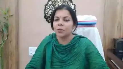 हाजीपुर: हाजीपुर क्षेत्र में भ्रमण के दौरान डीएम ने अधिकारियों को समस्या निदान के लिए आवश्यक निर्देश दिए