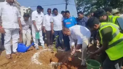 తాడేపల్లిగూడెం: ప్రపంచ పర్యావరణ దినోత్సవంలో పాల్గొన్న ప్రభుత్వ విప్, ఎమ్మెల్యే బొలిశెట్టి శ్రీనివాస్