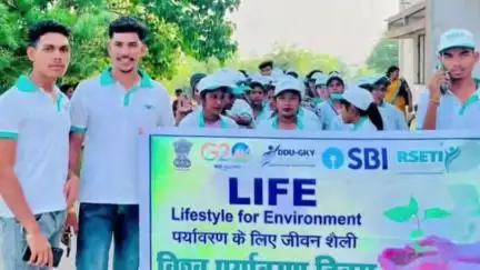 मस्तुरी: पर्यावरण दिवस पर एसबीआई आरसेटी कोनी से निकली जागरूकता रैली, कृषि सखियों ने दिया हरियाली का संदेश