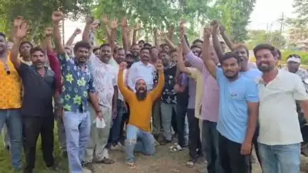 નડિયાદ: મનપા નડિયાદ સફાઈ કર્મચારીઓનો મામલો 
ડેપ્યુટી કમિશનરે આપી માહિતી.