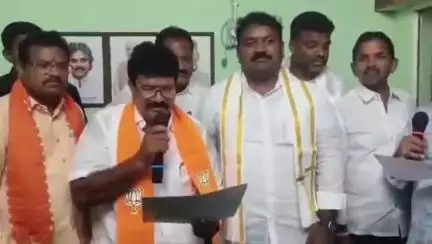 మొవ్వ ఏఎంసి చైర్మన్ ప్రమాణ స్వీకార కార్యక్రమం