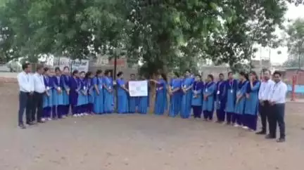 गोटेगांव: विश्व पर्यावरण दिवस पर श्री शंकराचार्य बाल विद्या निकेतन में संगोष्ठी, वृक्षारोपण कर किया जागरूक
