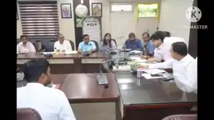 संभल: बहजोई कलेक्ट्रेट सभागार में संभल DM की अध्यक्षता में 21 जून को अंतर्राष्ट्रीय योग दिवस मनाने के संबंध में बैठक