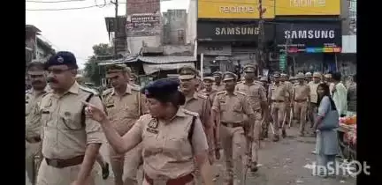 बागपत: सुरक्षा व्यवस्था को लेकर निकले एसपी, असामाजिक तत्वों पर रखी नजर