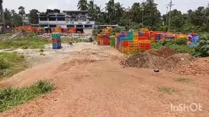 പട്ടാമ്പി: മത്സ്യ മാർക്കറ്റിന് സമീപത്തെ റവന്യൂ ടവർ പദ്ധതി പ്രദേശം മുഹമ്മദ് മുഹ്സിൻ എം.എൽ.എയുടെ നേതൃത്വത്തിൽ സന്ദർശിച്ചു