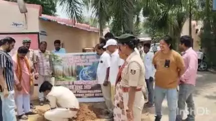 ମାଲକାନଗିରି: କୁଡୁମୁଲୁଗୁମାରେ ବିଶ୍ଵ ପରିବେଶ ଦିବସ ଅବସରରେ ବୃକ୍ଷ ରୋପଣ ଓ ସ୍ୱଛତା ଅଭିଯାନ କାର୍ଯ୍ୟକ୍ରମ ଅନୁଷ୍ଠିତ