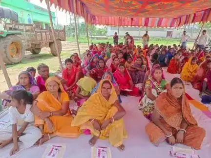 चेवाड़ा: शेखपुरा जिले में आयोजित महिला संवाद कार्यक्रम में विश्व पर्यावरण दिवस पर महिलाओं ने वृक्षारोपण का लिया संकल्प