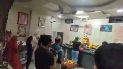खंडवा नगर: रमा कॉलोनी स्थित साईं मंदिर में भजनों के साथ महा आरती का हुआ आयोजन