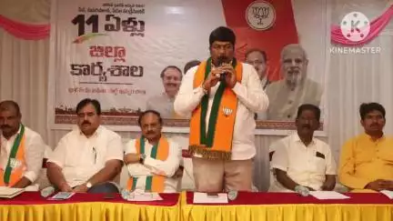 ఖమ్మం అర్బన్: మోదీ 11ఏళ్ల పాలనలో దేశం ఎంతో సాధించింది: నగరంలో బీజేపీ రాష్ట్ర కోశాధికారి శ్రీనివాసరెడ్డి
