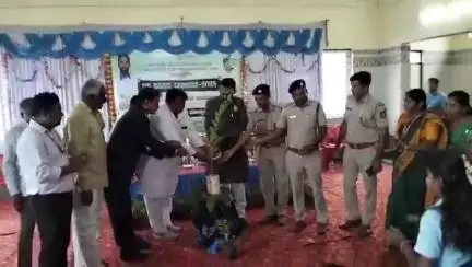 ಇಳಕಲ್‌: ಕಂದಗಲ್ಲ ಗ್ರಾಮದಲ್ಲಿ ವಿದ್ಯಾರ್ಥಿಗಳಿಗೆ ಪರಿಸರ ಪಾಠ ಮಾಡಿದ 
ಶಾಸಕ ವಿಜಯಾನಂದ ಕಾಶಪ್ಪನವರ